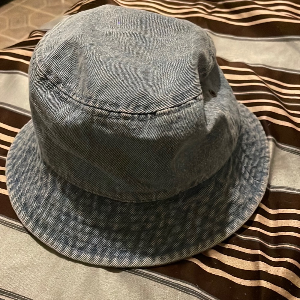 Bucket Hat